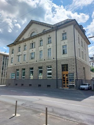 Hauptfassade ehemalige Landeszentralbank, Spandauer Straße (Foto: Stadt Siegen)