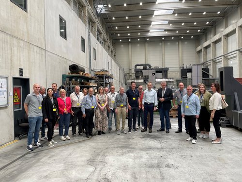 Der Ausschuss für Stadtentwicklung, Wirtschaftsförderung, Stadthallen und Liegenschaften der Stadt Siegen hat sich Unternehmen der HerkulesGroup in Siegen Kaan-Marienborn angeschaut. (Foto: Stadt Siegen)