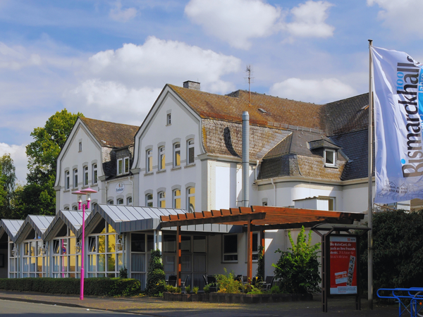 Außenansicht der Bismarckhalle, Foto: Stadt Siegen