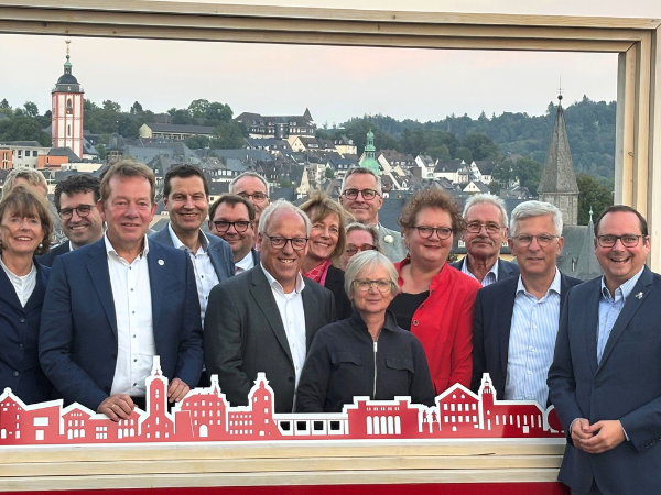 Der Vorstand des Städtetags NRW traf sich jetzt in Siegen anlässlich des 800-jährigen Stadtjubiläums. (Foto: Stadt Siegen)