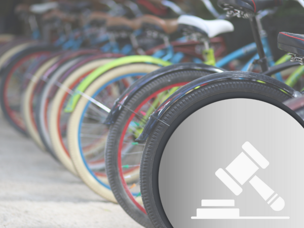 Abbildung von mehreren Fahrrädern - Symbolbild für eine Fahrradversteigerung, Quelle: canva.com/ studingerandras