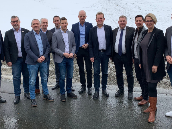 Bürgermeisterin sowie Bürgermeister und Landrat des Kreises Siegen-Wittgenstein rufen gemeinsam dazu auf, an der Kundgebung am Donnerstag, 25.01.2024, in Weidenau teilzunehmen. Foto: BMK