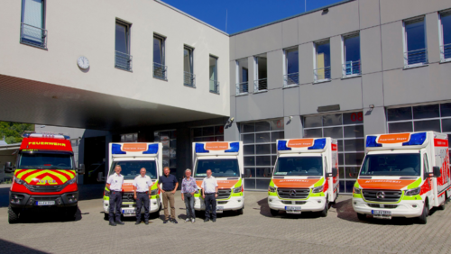 Berufsfeuerwehr Siegen: Vier neue Rettungswagen und ein Gerätewagen Logistik (Foto: Stadt Siegen)