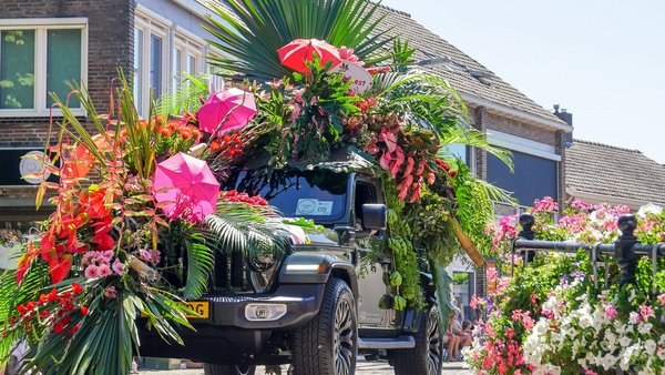 Blumen-Parade in Katwijk (Foto: Stadt Katwijk)