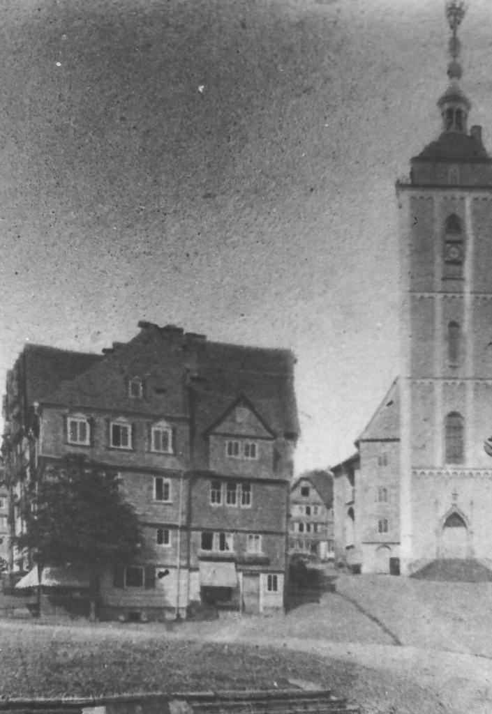 
                                Der Klubb vor 1869 (Bildausschnitt), Quelle: Stadtarchiv Siegen (Bestand 704-Fo/Nr. 1616)
                            