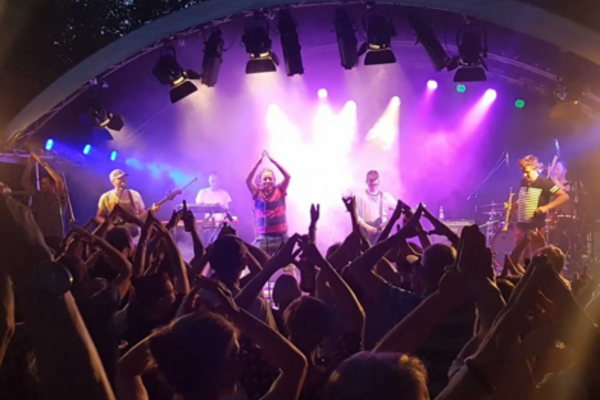 Bild zur Veranstaltungsreihe: World Music Nights, Quelle: https://kultursiegen.de/unsere-veranstaltungen/world-music-nights/